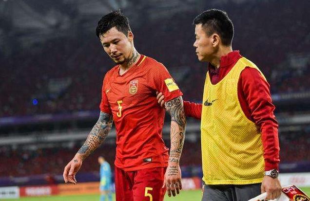 今天不聊时尚聊聊球