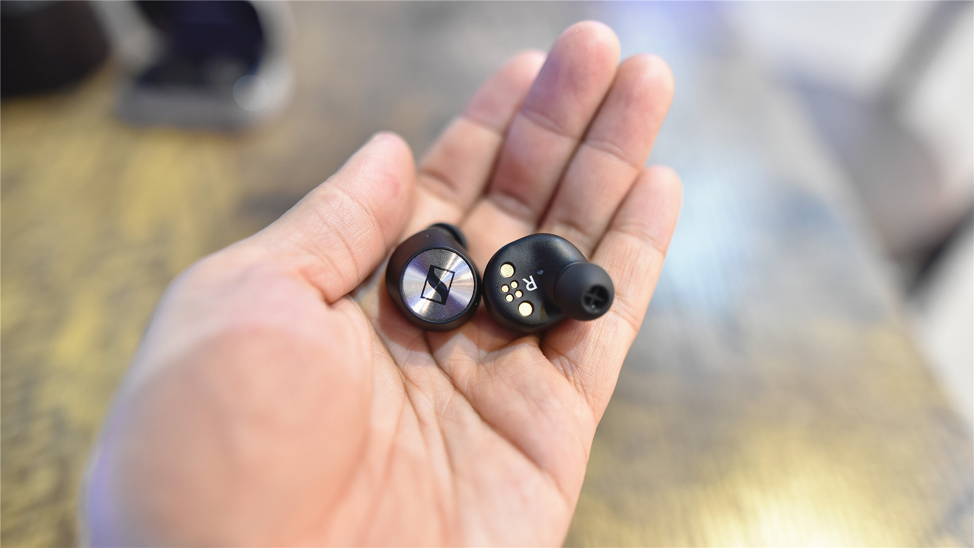 200多的森海塞尔真蓝牙耳机,森海塞尔momentumm2iebt