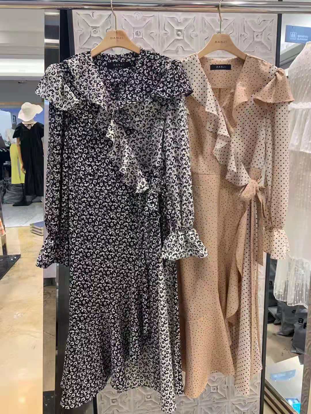 告别矮胖老，你需要选对款，韩国服装来撑场