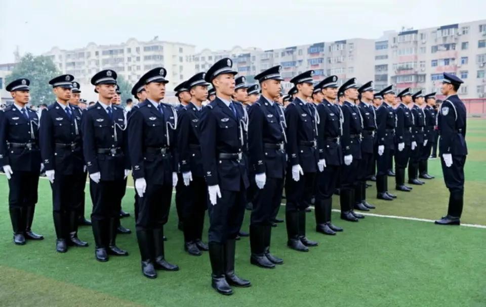 读警校的要求和标准,警校大一新生开学必备物品清单