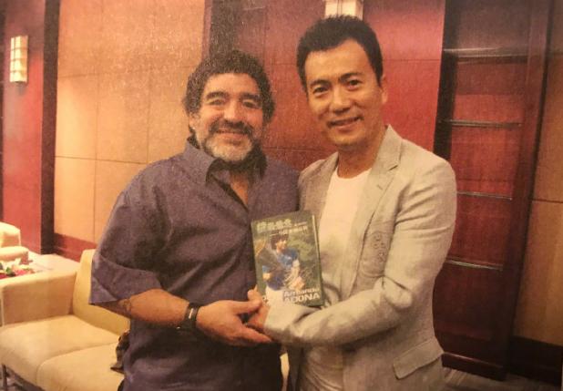 央视名嘴道歉上热搜，嘲讽C罗不配与球王比肩，被网友骂到关评论