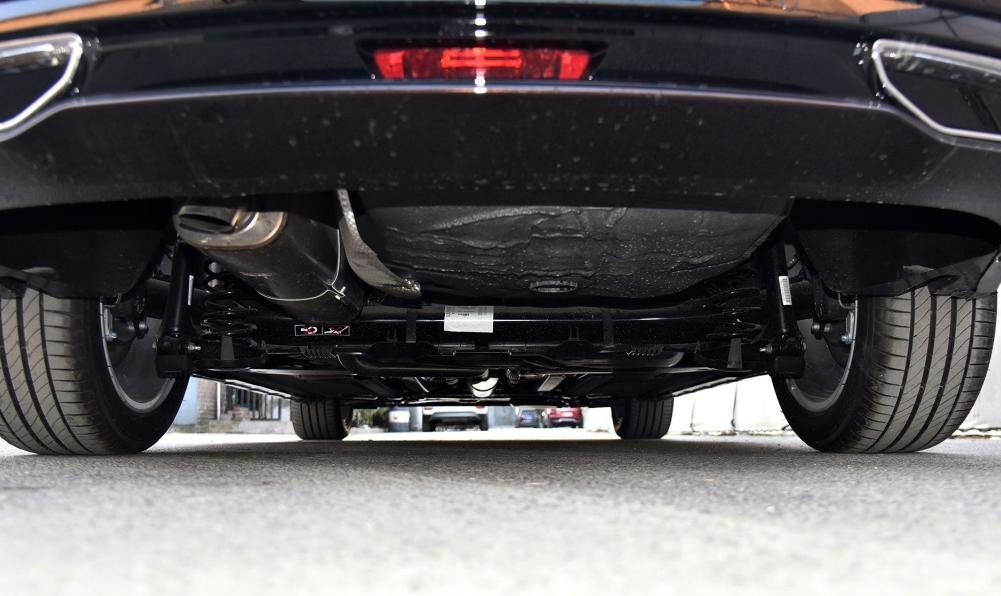 23万买油电还是混动车,23万选插混还是油车