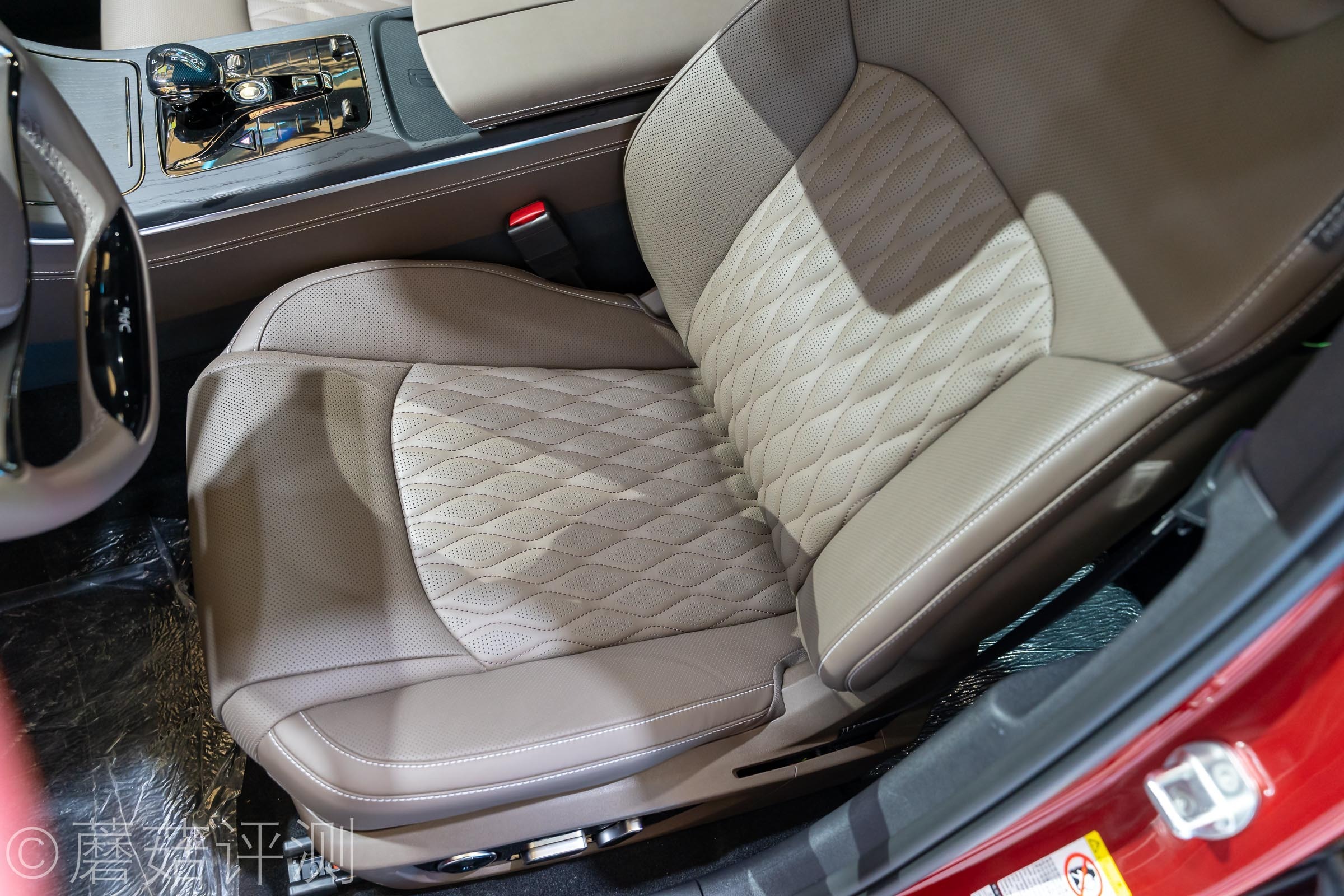 又有啥好玩的？蘑菇带你逛ChinaJoy2021，硬件、车和漂亮的小姐姐