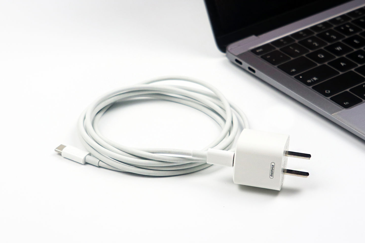 迷你氮化镓120w快充,氮化镓充电器120w机械革命