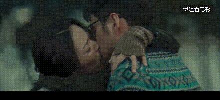 姚晨突然在微博大尺度谈“性”上热搜,背后的真正原因让人感慨