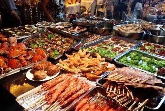 鞍山有几条街,鞍山好玩的商业街室外