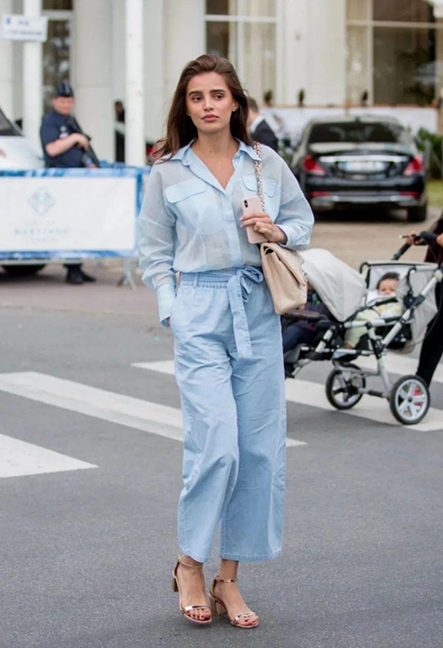 肩宽穿衣服壮怎么办,肩宽上身胖穿衣禁忌