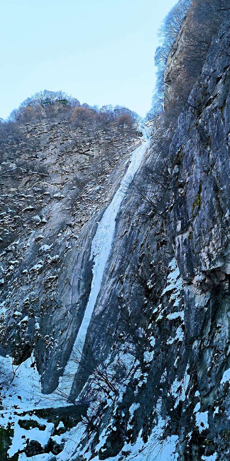 20210117独行太兴山，误入佛国秘境花石湾