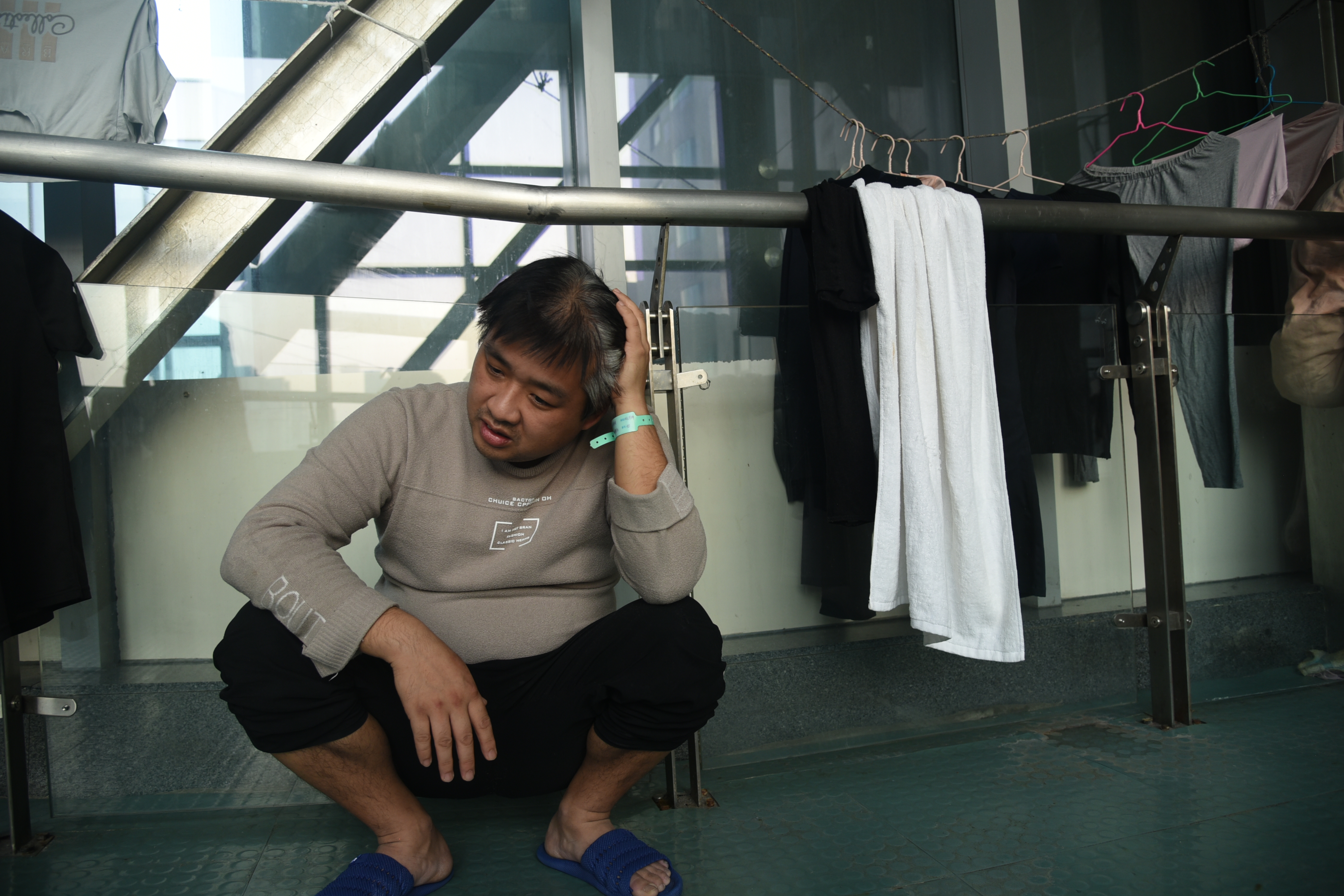 两岁男孩靠止疼药度日,如今四肢发黑痛哭到午夜,父亲为此熬白头