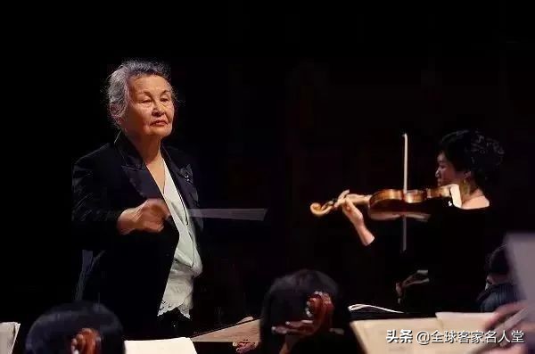 指挥家郑小瑛谈交响乐,客家山歌指挥家郑小瑛