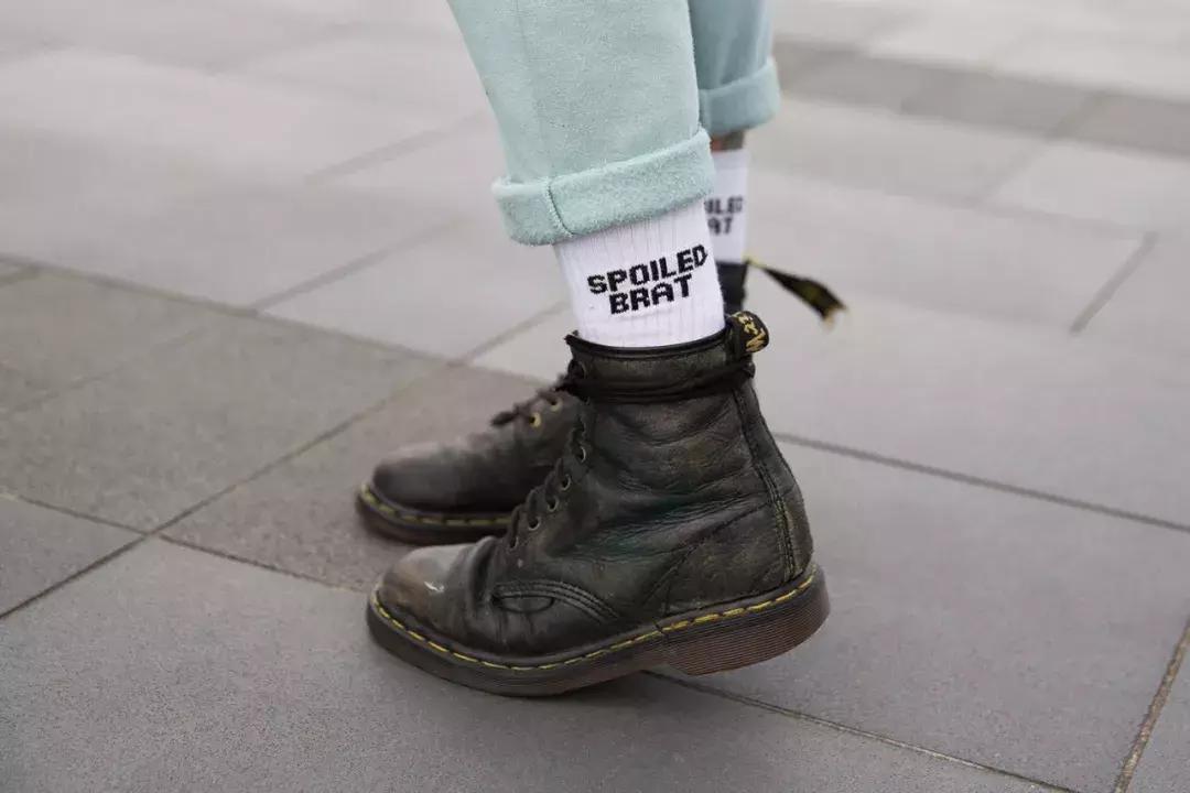 白袜子真的很白吗,白袜子吸引力很大吗