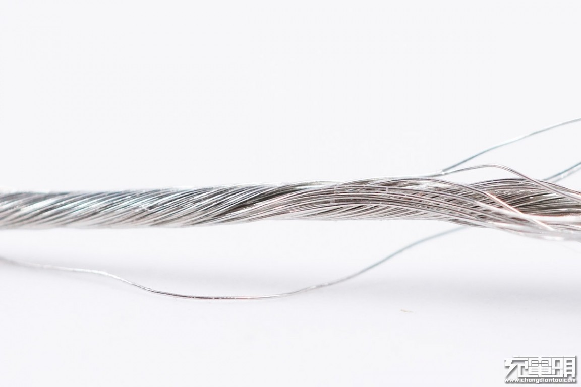 小米移动电源330000mh快充版拆解,小米c口数据线拆解