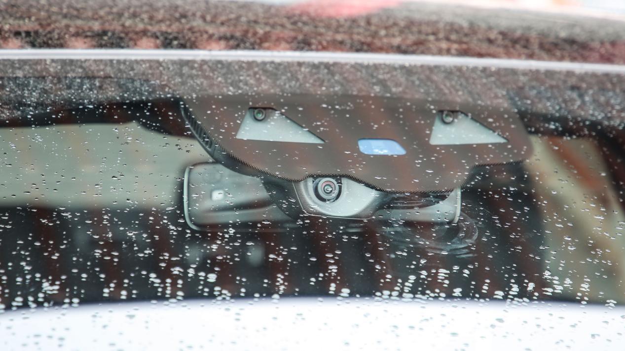 牛x摩托车评测,奔驰e260l2024款最新款动力试驾