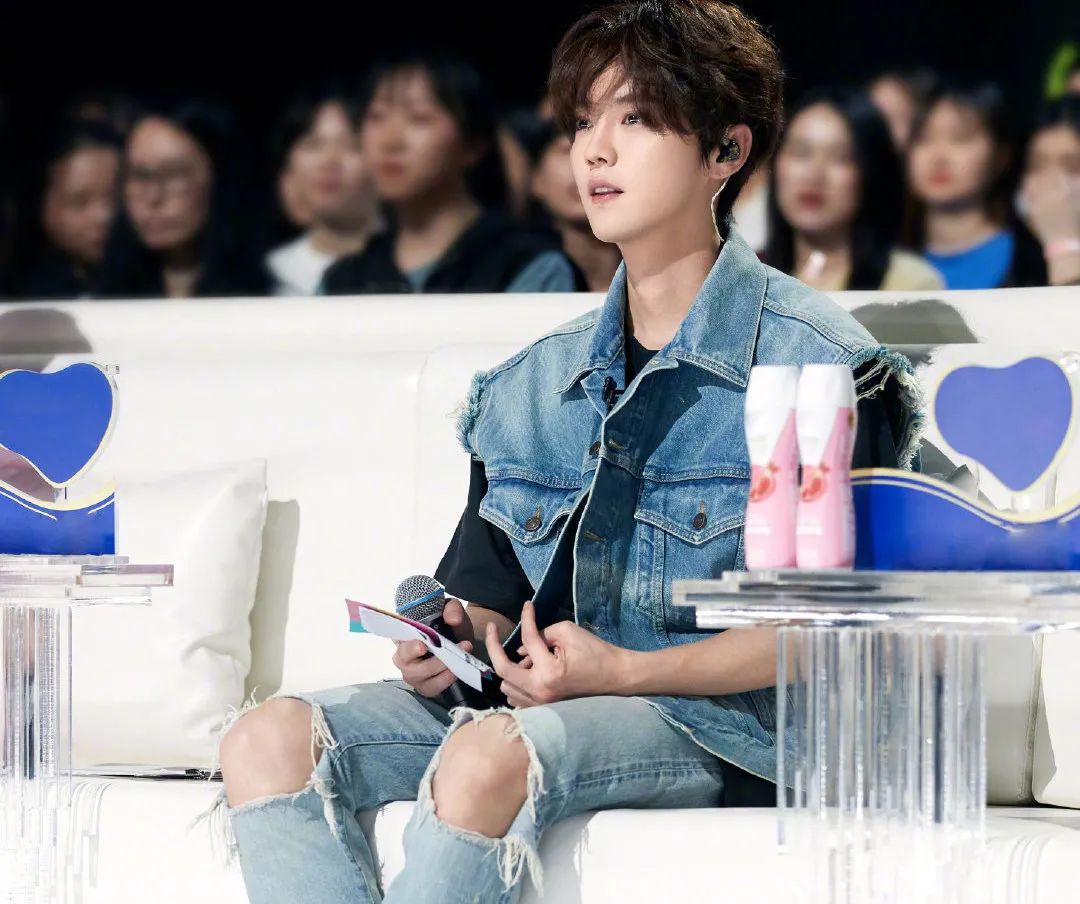 鹿晗支持的球员,鹿晗7号球场