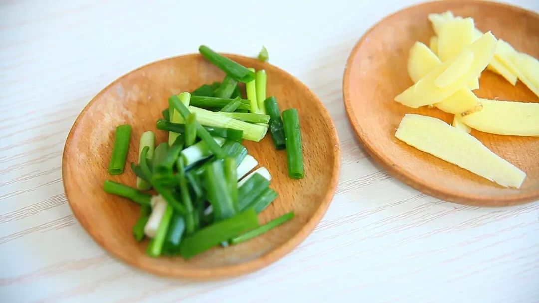 海鲜正当时,辣炒蛏子怎么做好吃又简单视频