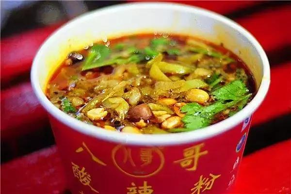 又想骗我去拍照！博大4楼空降网红美食街等你吃！