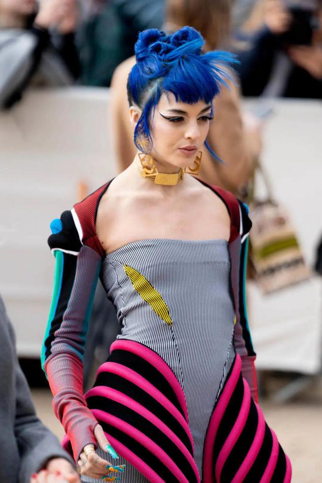 为什么有些人五官很精致,为什么有的人五官很标准却不好看