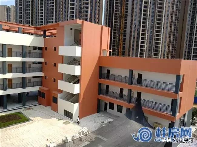 临桂市区风景校园,临桂小学环境