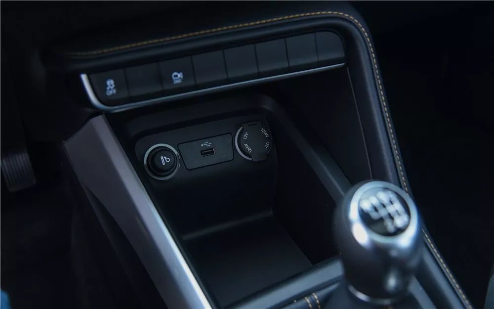 试驾新款江淮瑞风s4,瑞风s4试驾视频室内