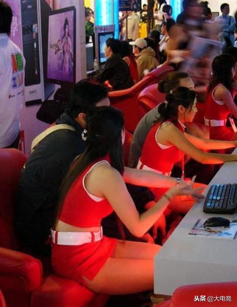 电竞陪玩是不是不务正业,怎么看待电竞陪玩变味