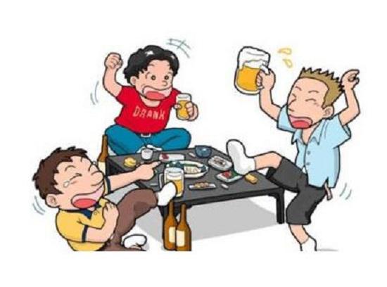 喝酒对高血脂的危害,烟酒对高血脂有多大危害
