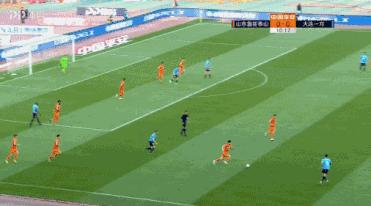 马宁决赛判罚引热议,马宁引争议