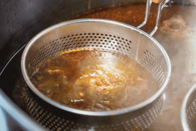 辽宁大姐秘制麻辣拌,东北女孩卖东北麻辣拌