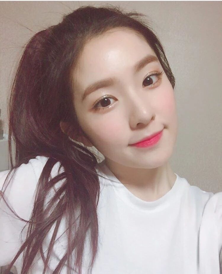 对自己的美色一无所知,对自己的美貌浑然不知