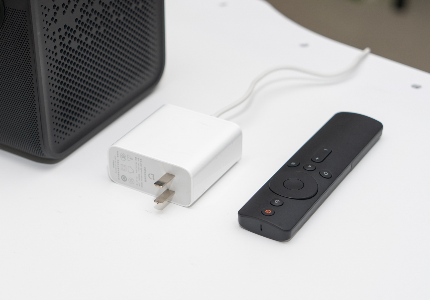 峰米投影仪smart升级版对比普通版,峰米smart投影仪对比小米2