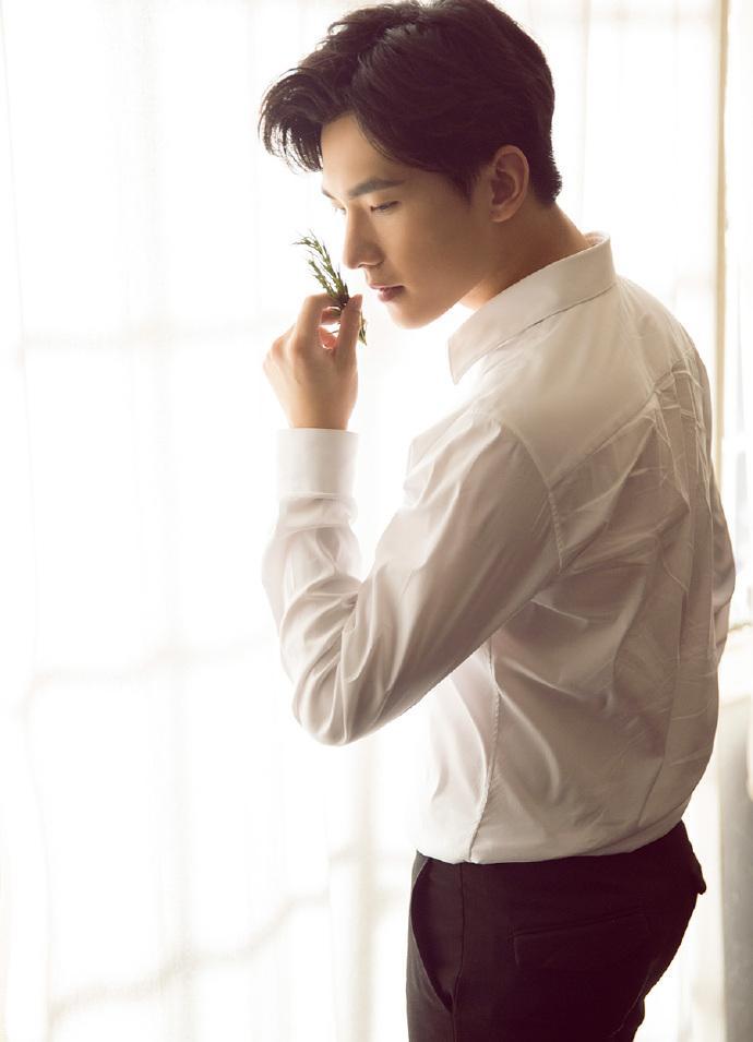 扁平臀瑜伽动作图解,改善臀宽的瑜伽动作