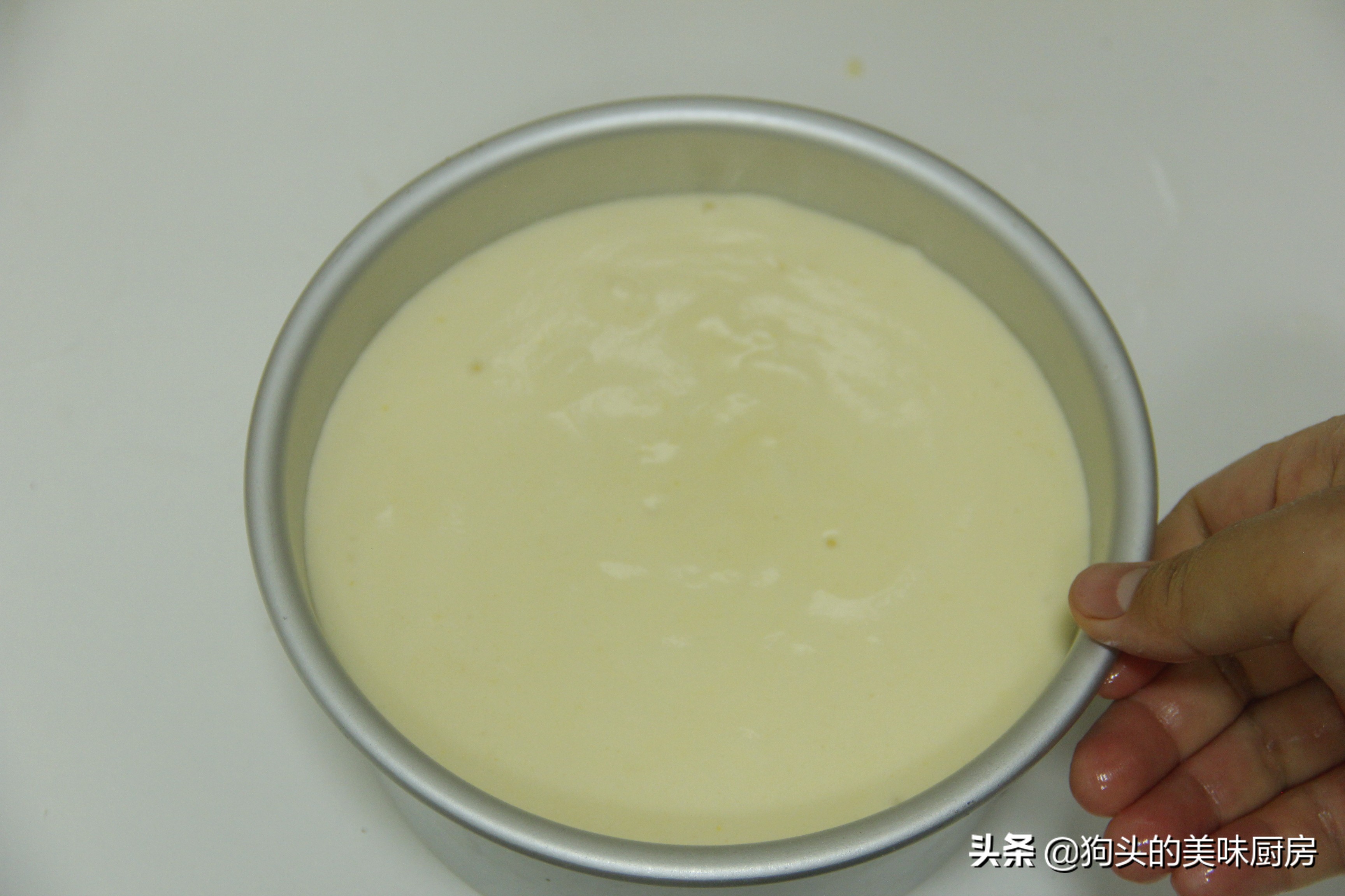 戚风蛋糕并不难，只要掌握这3点，不凹陷不缩腰，不再被“气疯”