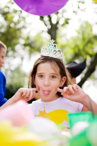 孩子问怎样才能成为优秀的人,小孩提问自己要做一个乖孩子