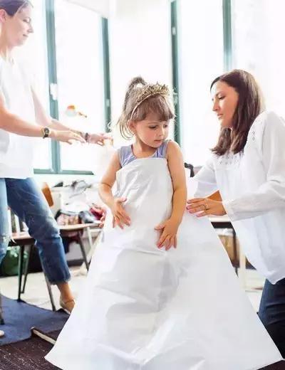 那些在纸上画画的神奇小孩,盘点那些年纪小画技超群的孩子