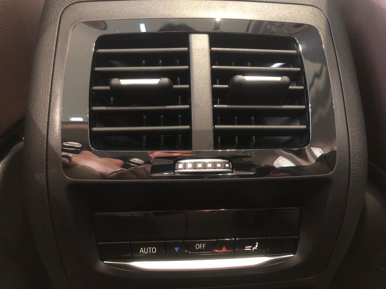 国产宝马x3落地多少钱,国产宝马x3现在值得购买吗