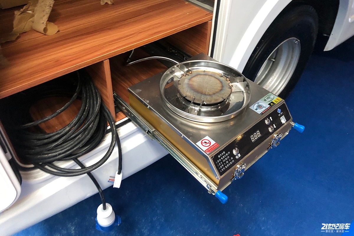 平头轻卡c型房车跃进,详解上汽跃进H500轻卡房车