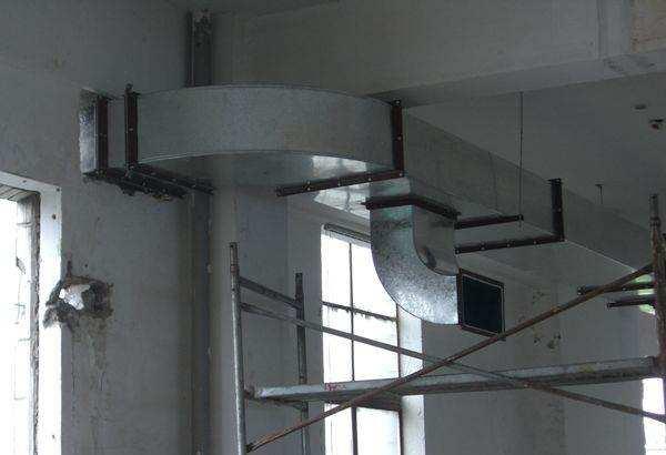 餐厅厨房油烟排到哪里,家里餐厅吃火锅怎么排油烟