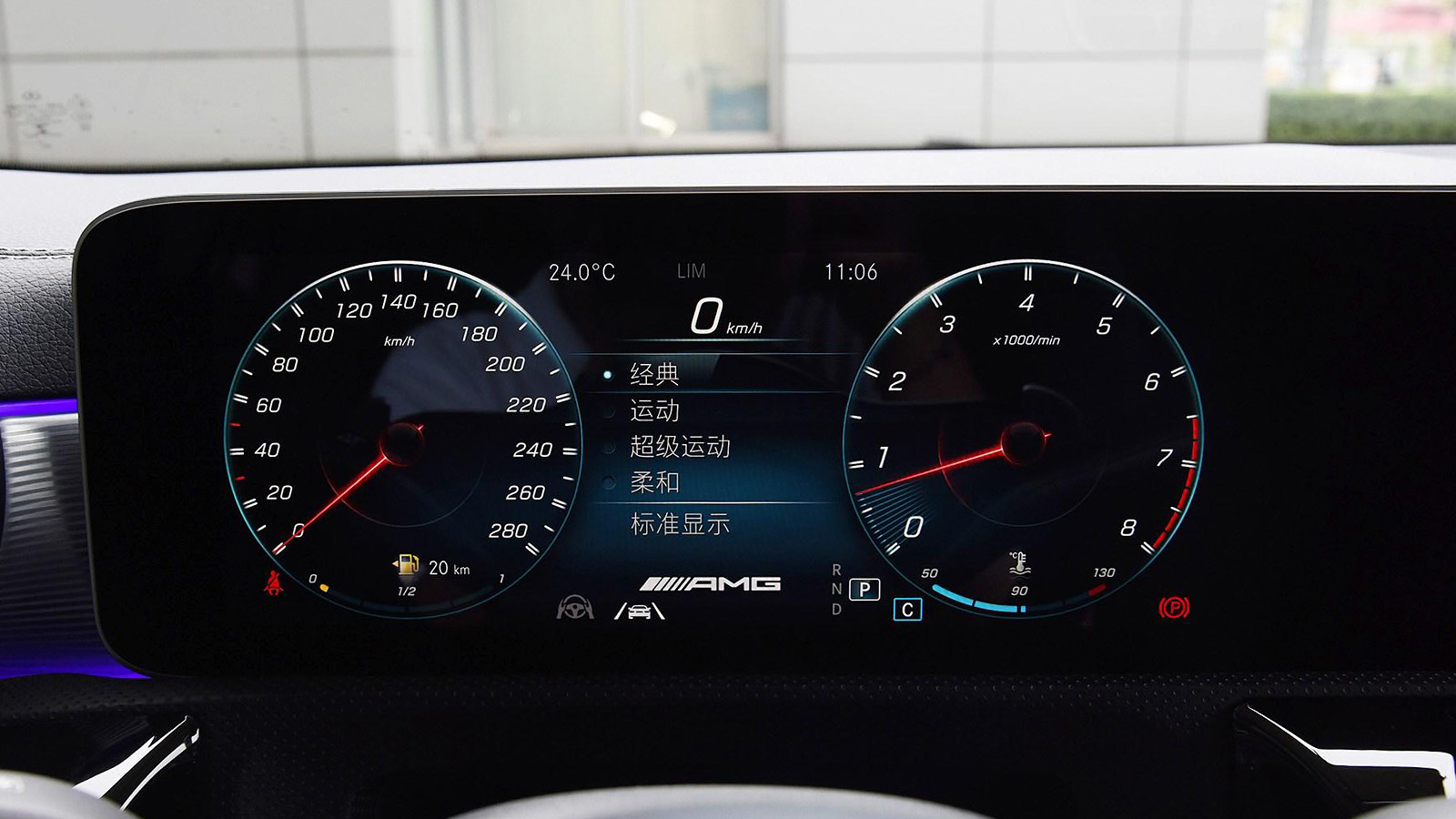 宝马330iM对比奔驰AMGA35L同价位/国产/性能/小弟车如何选?