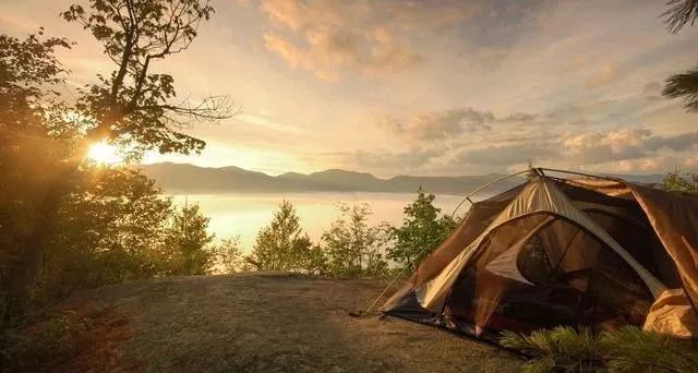 户外露营烧烤完整攻略,广州户外露营旅游攻略