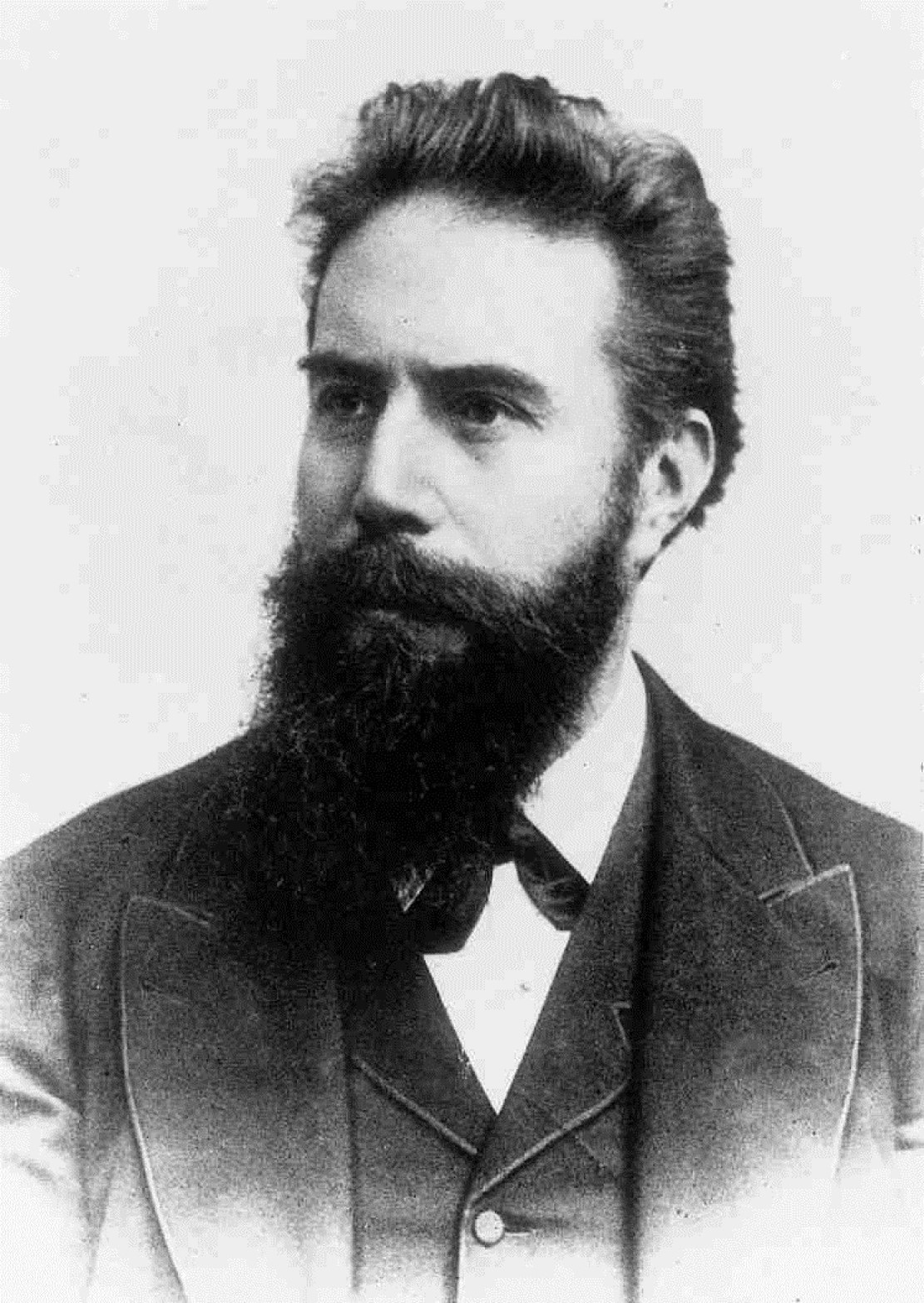 什么是X射线，它是如何被发现的，对人类有多大影响？