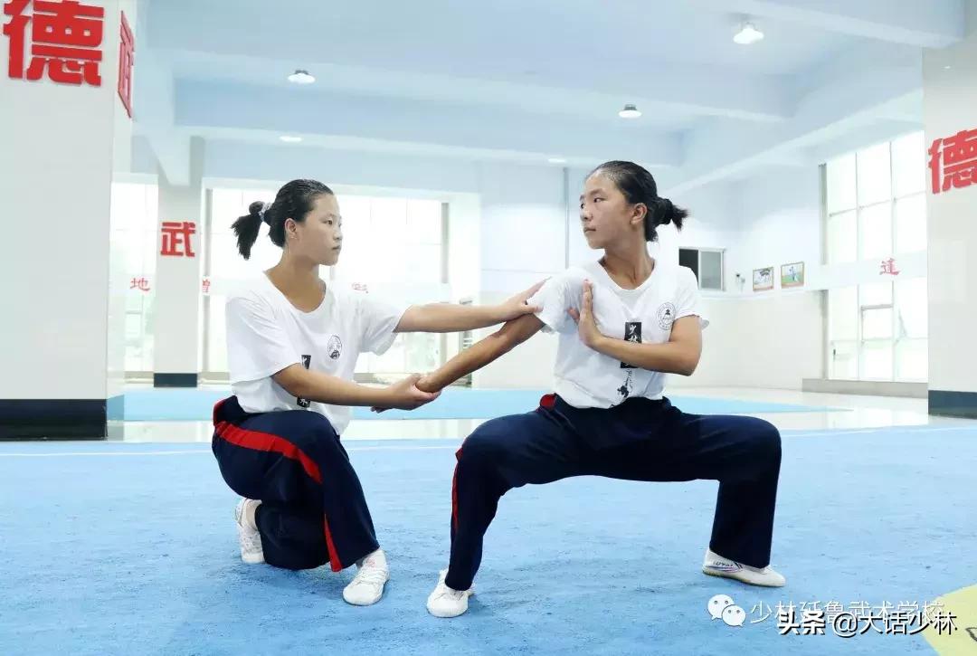 练武的姑娘们，就是这么飒