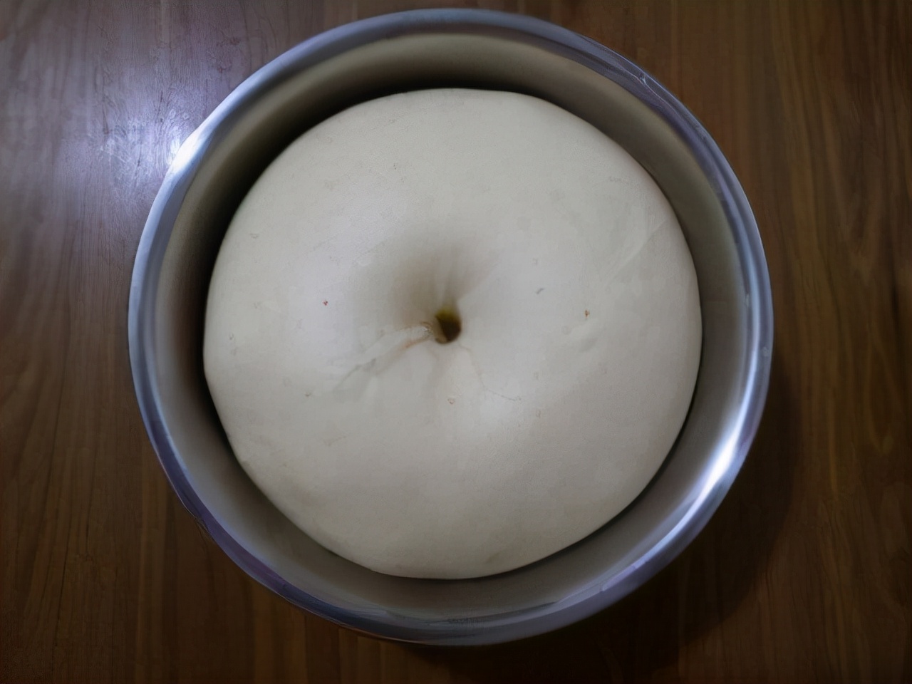 饺子放冰箱怎么不开裂,煮过的饺子怎么存放不粘皮不会破