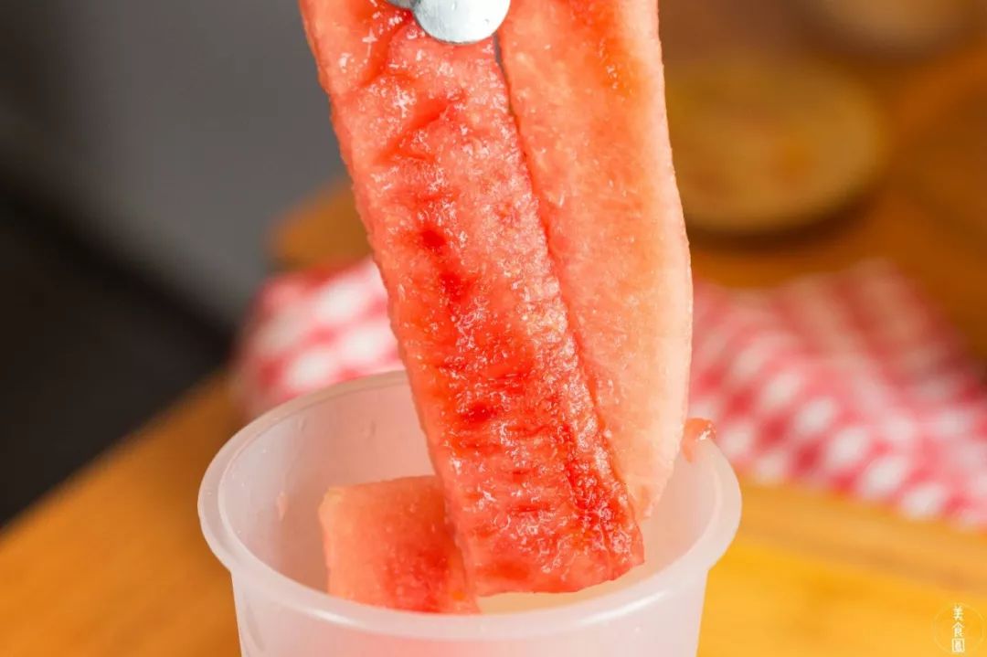 8年卖出408w杯果茶，限时买一送一！