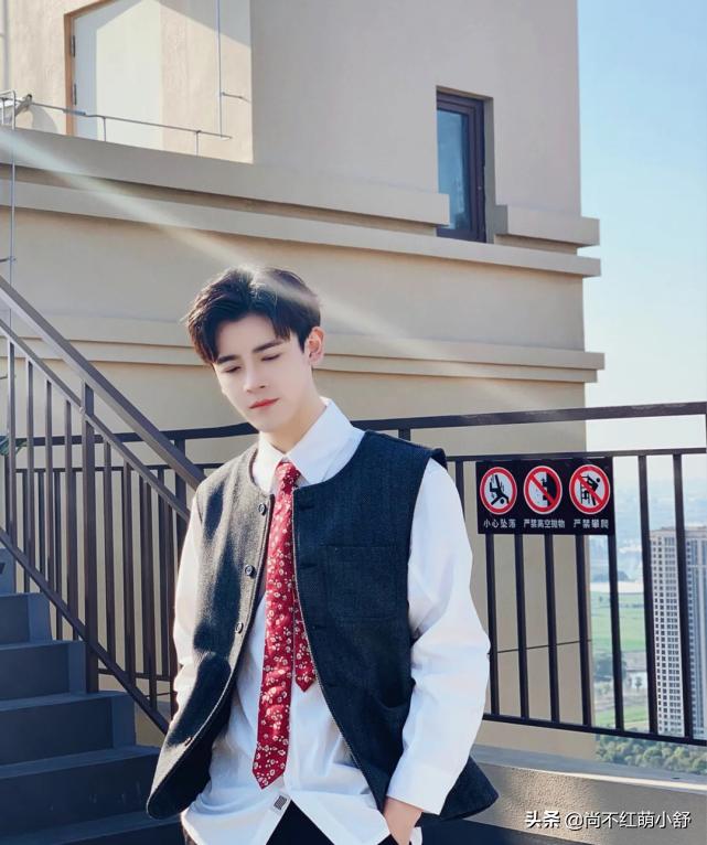 男生夏季穿搭一整套简单干净宽松,十大风格穿搭男士夏季新款