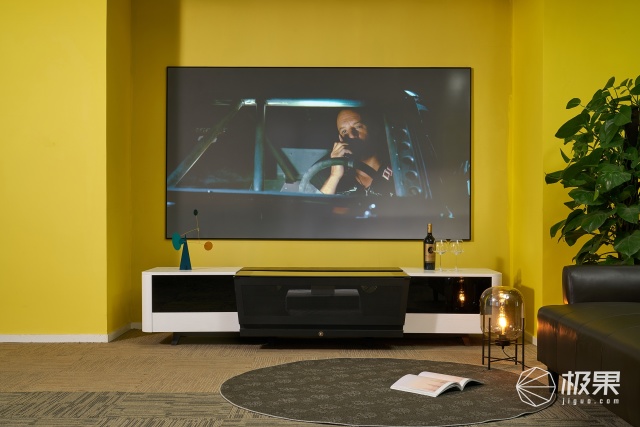真正的无边框全屏电视机,超薄屏幕无边框电视