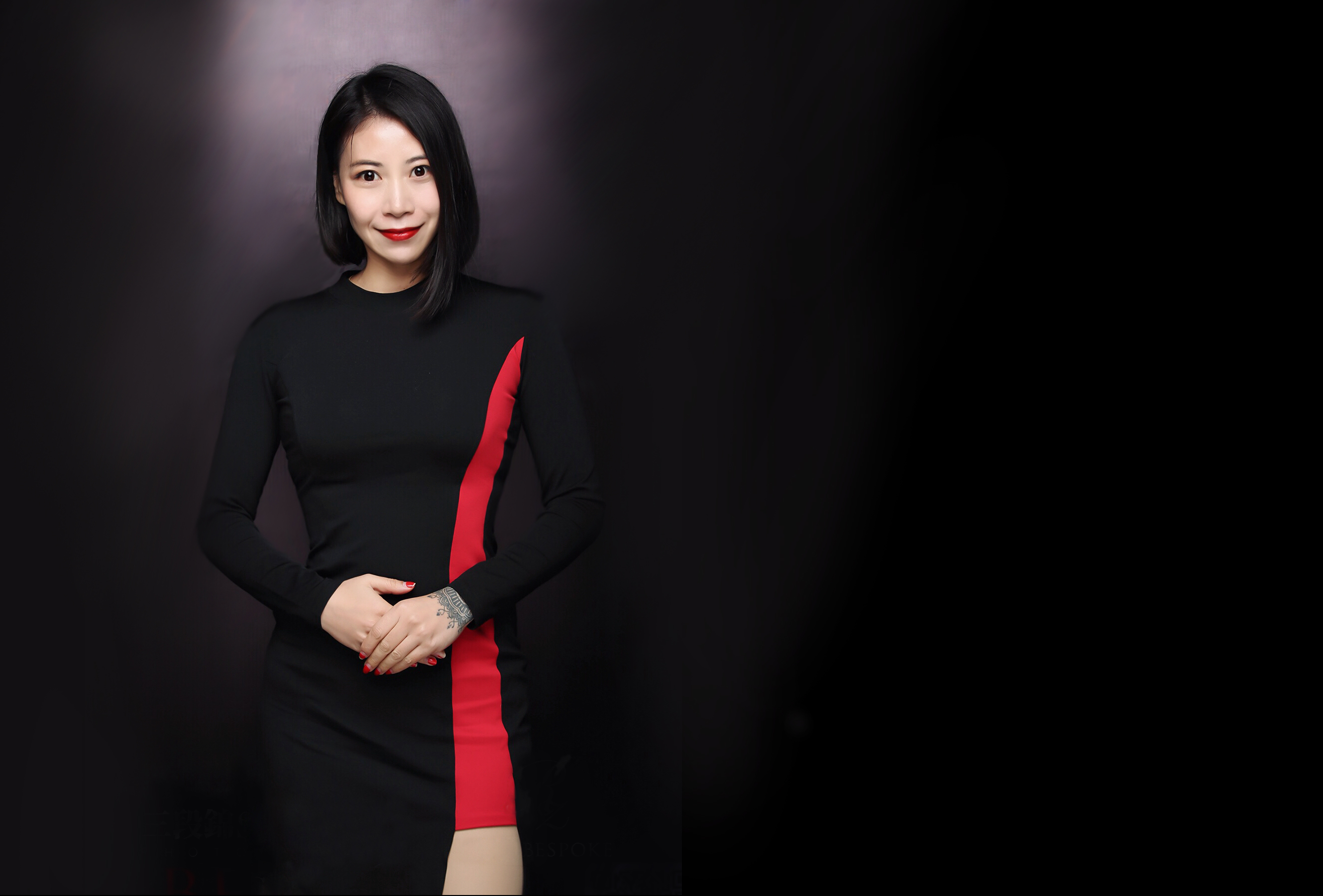 它叫金光羽衣！幕后团队揭秘：金鹰女神史上第一件会发光的战袍？