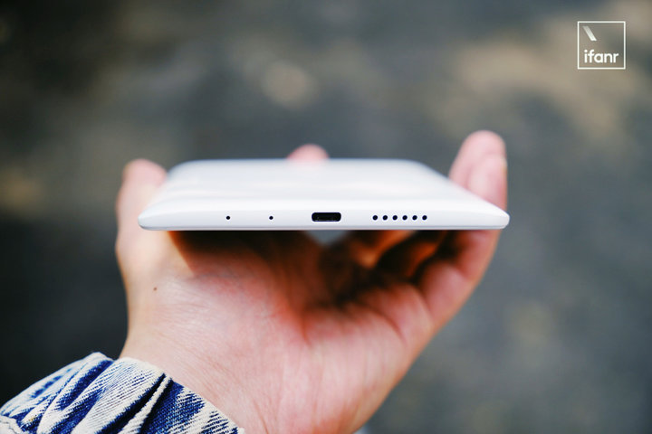 彩色的电子书阅读器,彩色墨水电子书阅读器