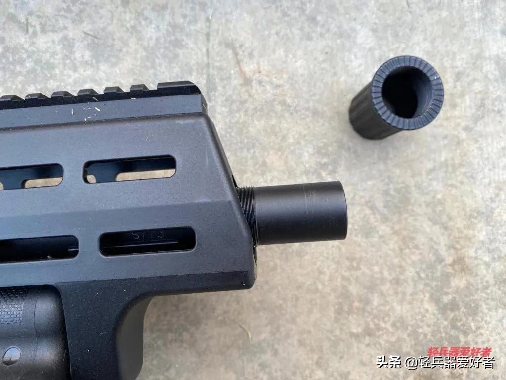 抄袭科幻太空枪?以色列这支毁灭力强大的巷战神器,到底强不强?