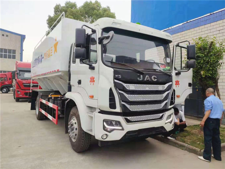 安徽散装水泥罐车前四后八,江淮前二后八平板运输车