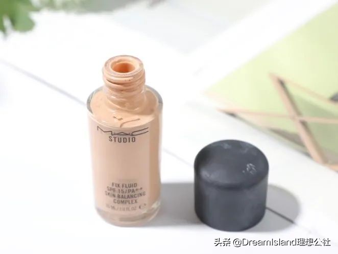 美妆好物狂欢粉底液,适合春天的粉底液