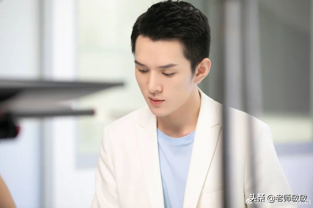 李佳琦购买亿元豪宅，落户上海，他就是特殊人才